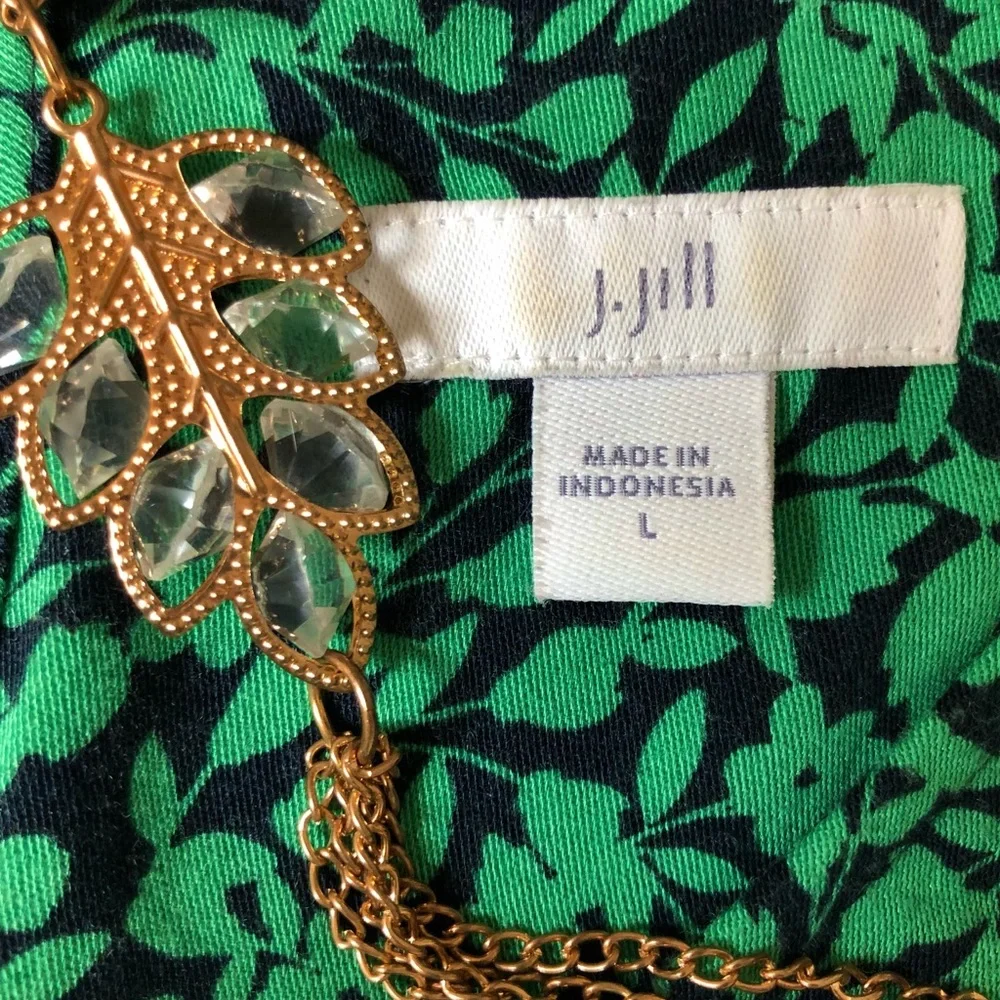 J. Jill Green Ditsy Floral Print V-Neck Popover Blouse Size Large - Picture 6 of 6